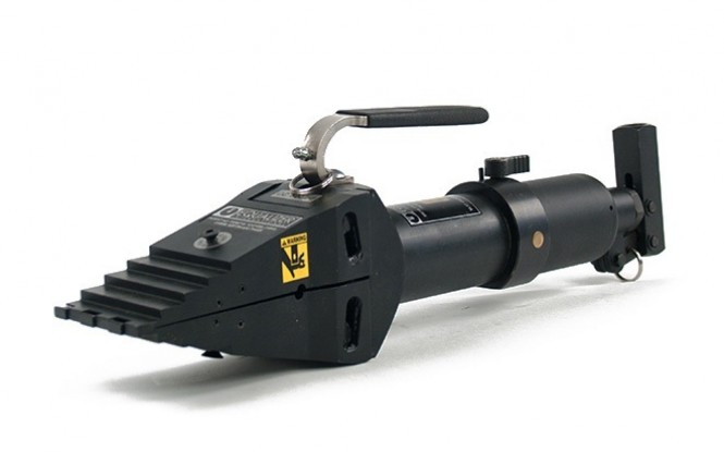 فلنج بازکن هیدرولیکی بازویی پمپ سرخود مدل SW14.5TI ساخت اکولایزر انگلستان